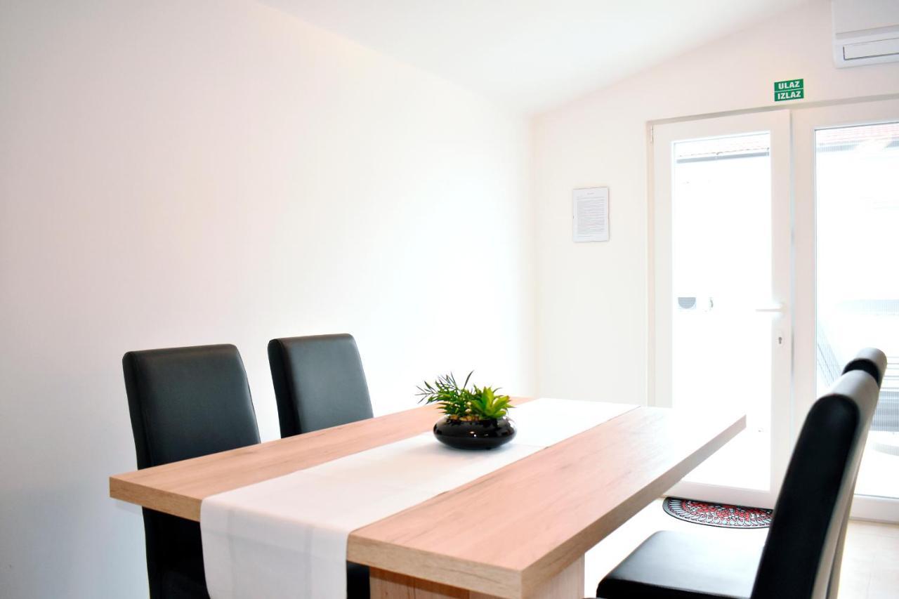 Apartmani Lovrencic วรซี ภายนอก รูปภาพ